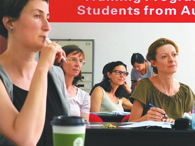 （焦点图，导航成都）“洋大夫”成都学中医 沿“一带一路”传播中医文化