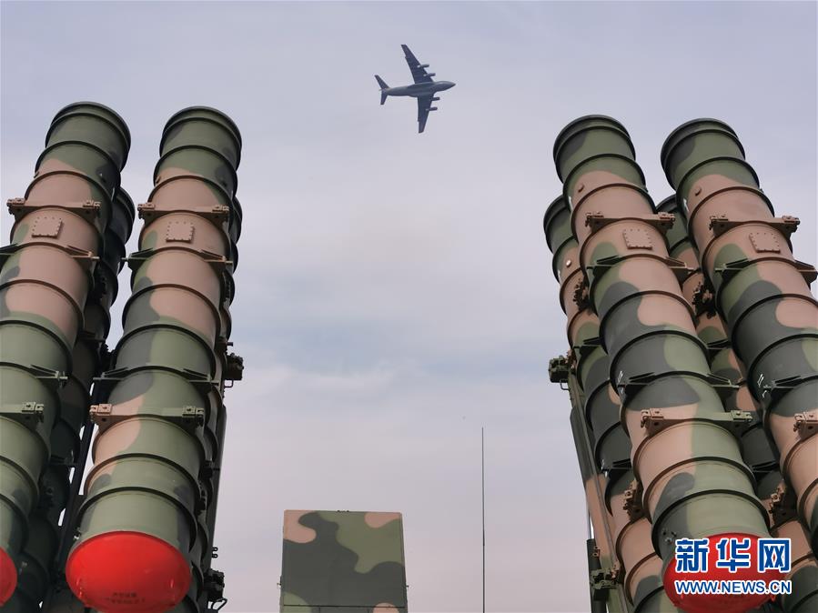 新华网：空军航空开放活动“第一现场”透射强国兴军新航迹