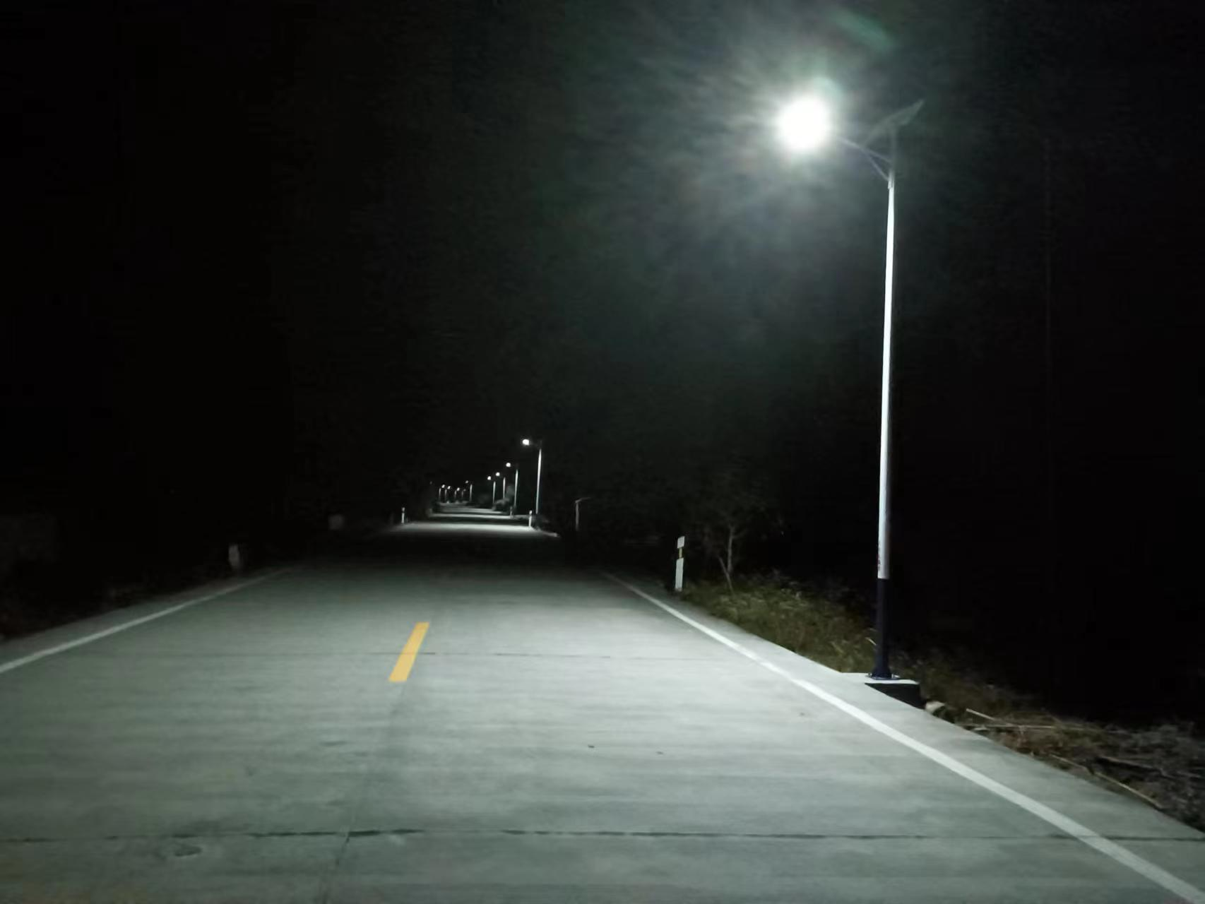 湖南桂东:安装路灯暖民心 照亮村民回家路_fororder_图片1