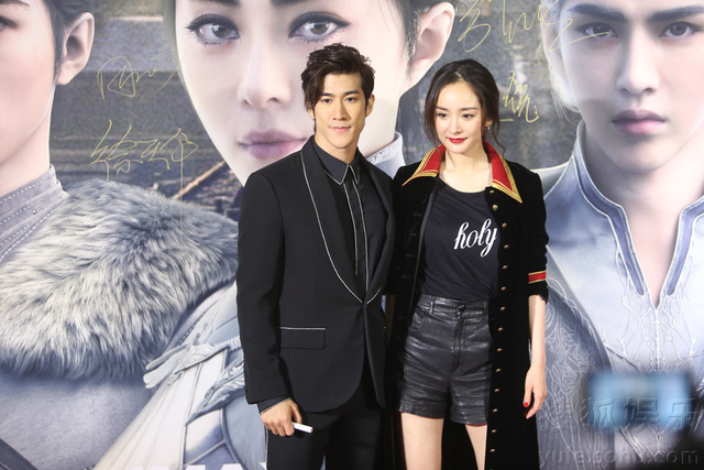 《爵迹》集体组CP 范冰冰倚身严屹宽陈伟霆勾肩郭采洁-国际在线移动版-娱乐频道