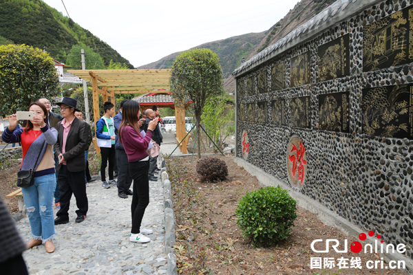 图片默认标题_fororder_参观新开村