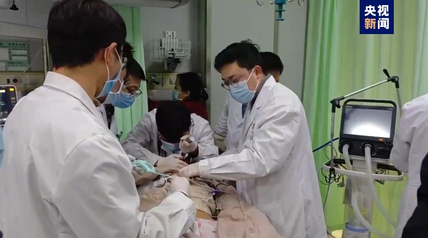 持续更新丨甘肃积石山县地震已致111人遇难 各方力量正在组织救援