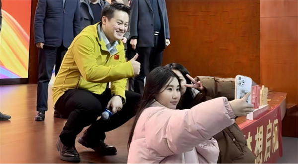 南京航空航天大学金城学院:冠军校园行|点燃青春激情 激励梦想启航 南京航空航天大学金城学院:冠军校园行|点燃青春激情 激励梦想启航