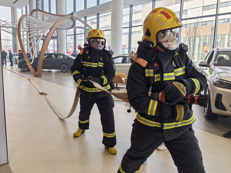 防患于未“燃”——石家庄市裕华区消防救援大队联合多部门开展实战化应急疏散演练活动_fororder_2