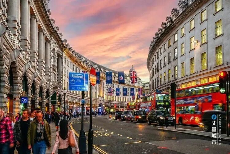 City walk还能带动消费?看街区重塑如何激活城市商圈 City walk还能带动消费?看街区重塑如何激活城市商圈