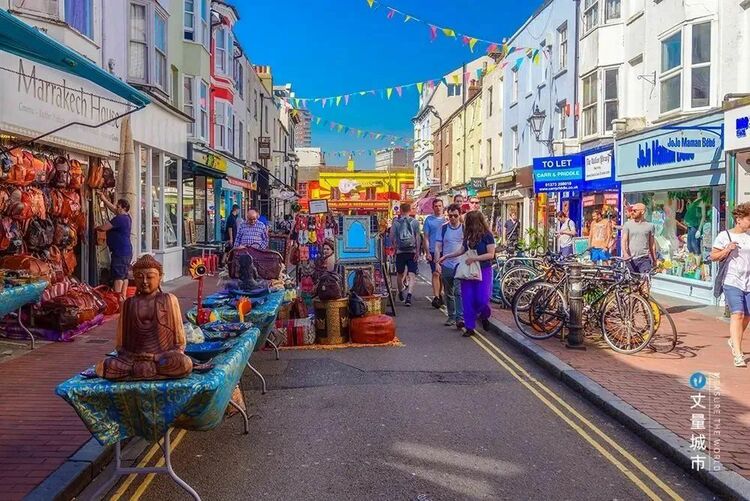 City walk还能带动消费?看街区重塑如何激活城市商圈 City walk还能带动消费?看街区重塑如何激活城市商圈