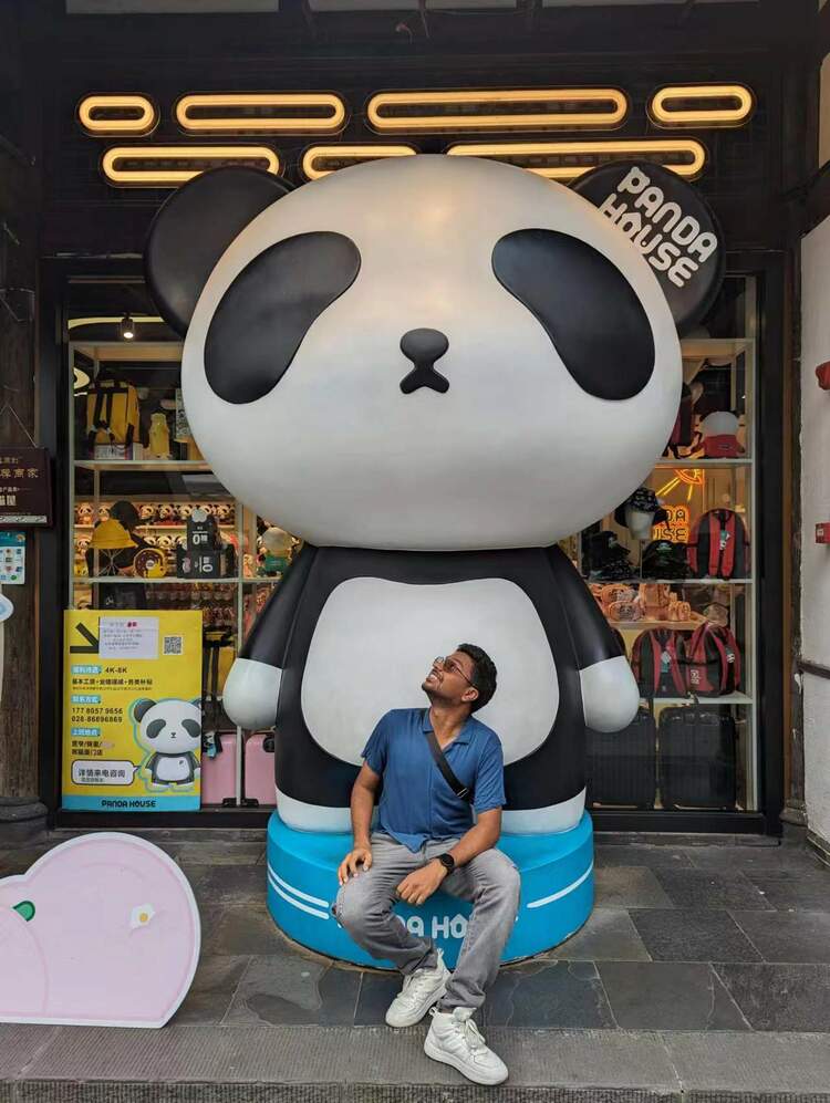 遇见中国 | 马尔代夫小伙子奈伊夫:在中国,只要你迈出脚步就会有所收获