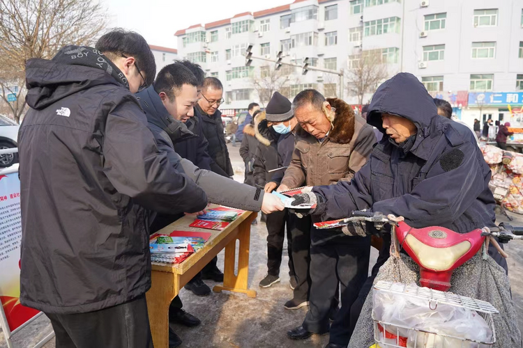 河北东光:普法宣传进集市 服务群众面对面_fororder_图片2