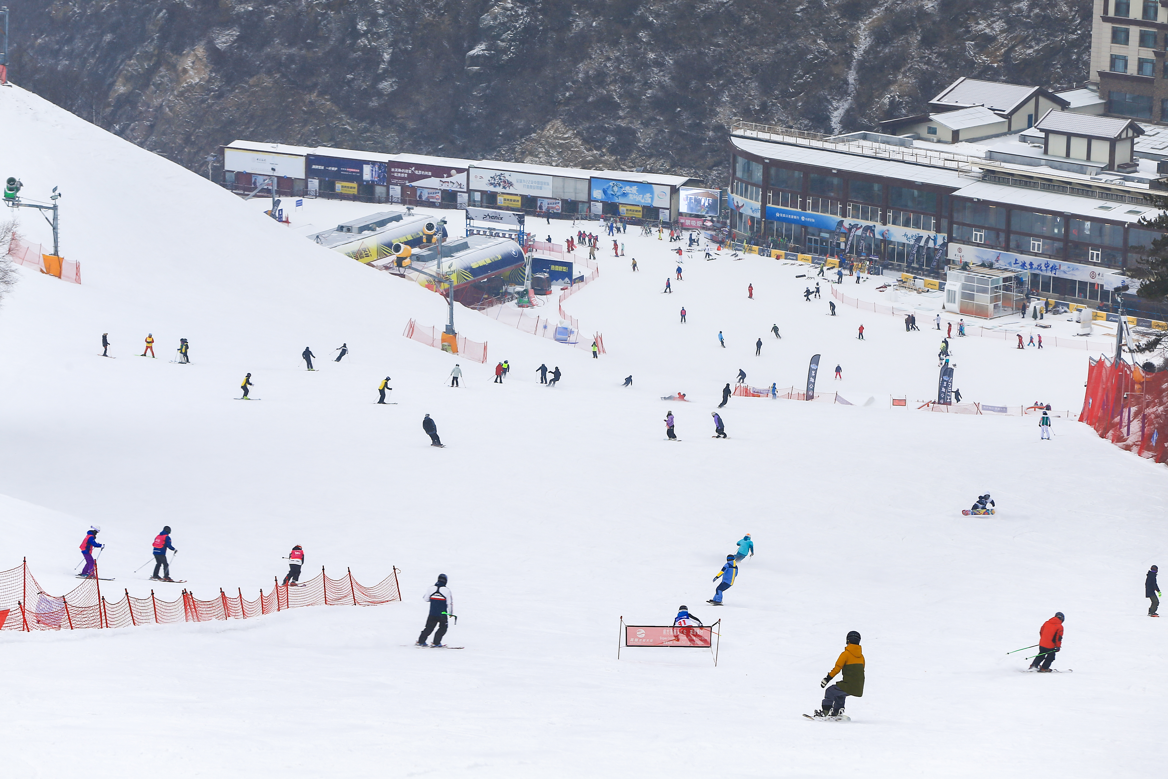 “尔滨”去不了? 河北的冰雪嗨游别错过!