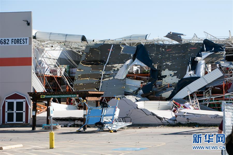 新华网@美国得克萨斯州遭遇龙卷风