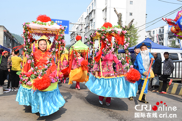 图片默认标题_fororder_花船民俗文化艺术节花船游行（摄影-洪伟）