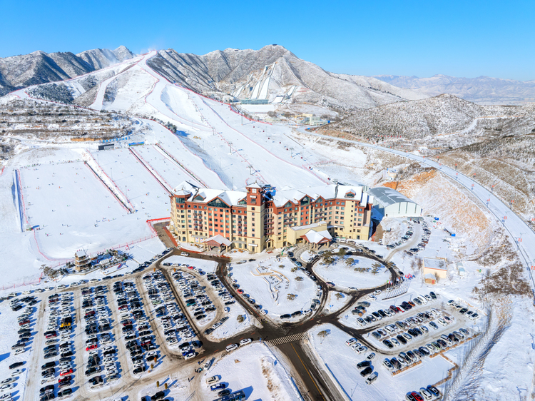 河北涞源:冰雪游再掀新热潮_fororder_微信图片_20240115153607