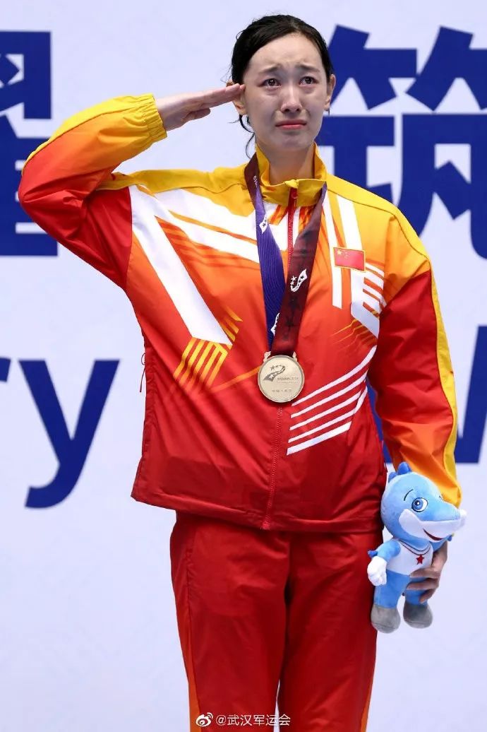 #经济日报#军运会中国平均多久拿一块金牌？数字上热搜，太狠了！