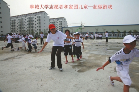 （焦点图，导航成都，移动端）一别九载 泪目相认 山东妈妈用海螺唤回四川儿子海的记忆