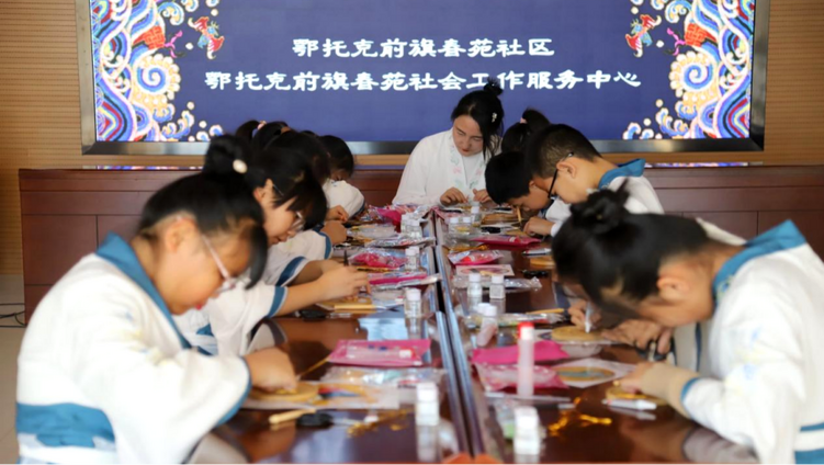 鄂托克前旗:爱心托管  护航少年儿童  假期生活_fororder_222