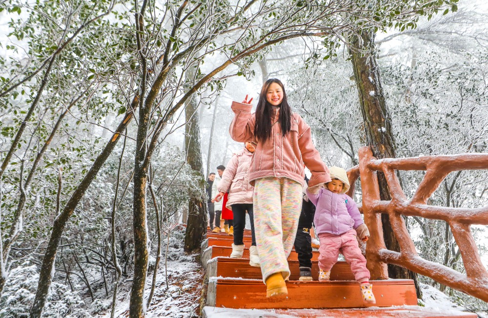 重庆下雪了!一起“趣”看雪