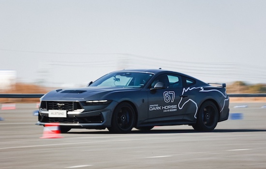 全新福特Mustang Dark Horse中规版车型动态首秀_fororder_image008