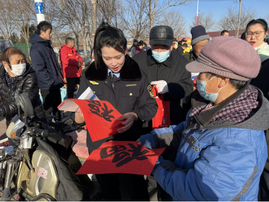 沧州渤海新区黄骅市南大港产业园区 开展“安全带回家 祥和过大年”主题志愿服务活动_fororder_安全带回家 祥和过大年1.25348