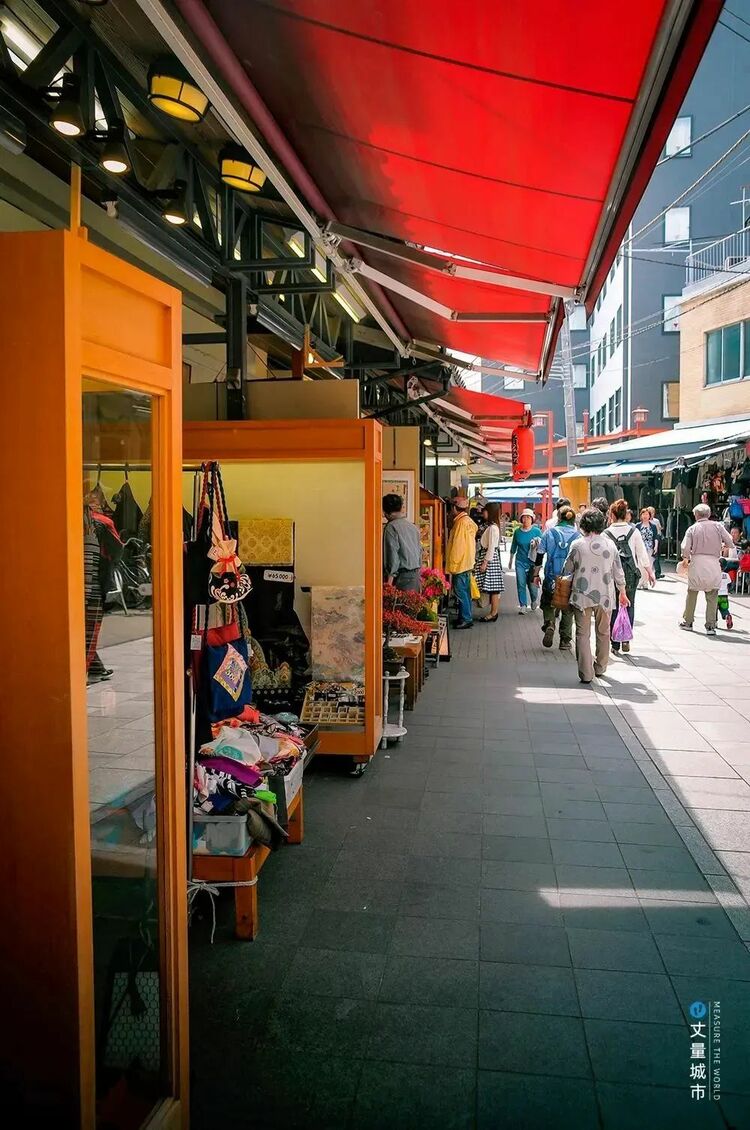 City walk还能带动消费?看街区重塑如何激活城市商圈 City walk还能带动消费?看街区重塑如何激活城市商圈