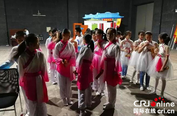 图片默认标题_fororder_彩排现场