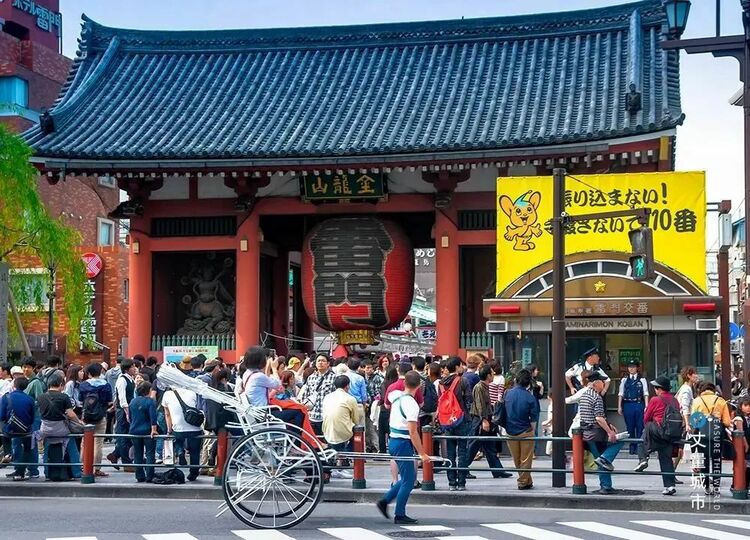 City walk还能带动消费?看街区重塑如何激活城市商圈 City walk还能带动消费?看街区重塑如何激活城市商圈