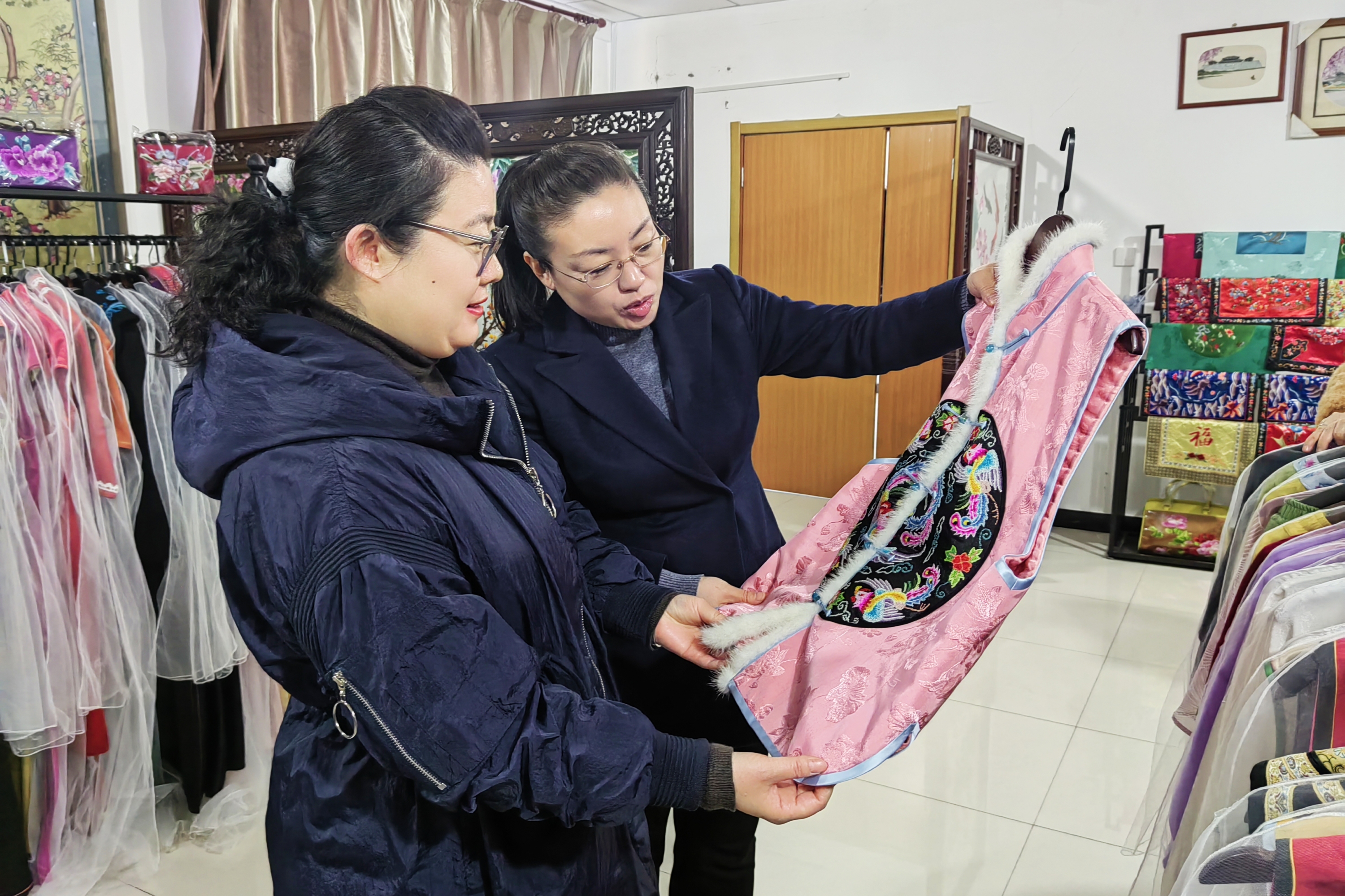 河北定兴: 赏非遗之美 展巾帼风华_fororder_001