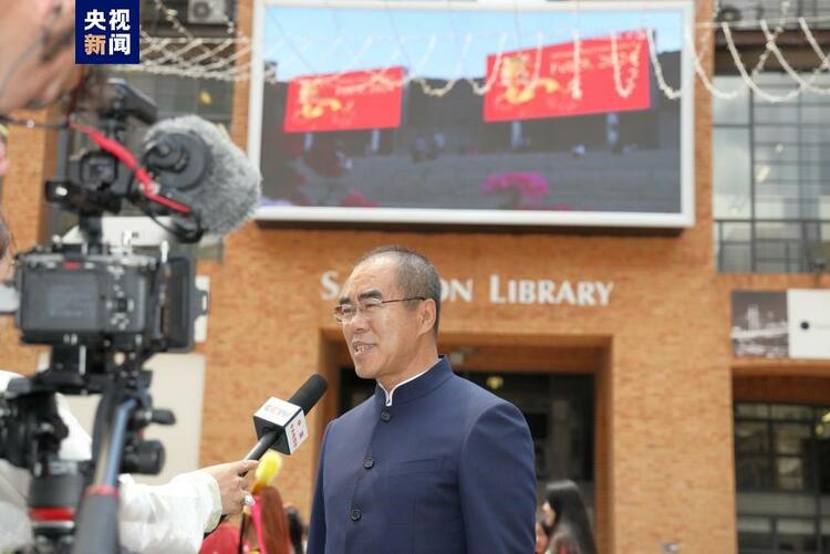 全球看春晚!总台春晚宣传片登陆南非曼德拉广场