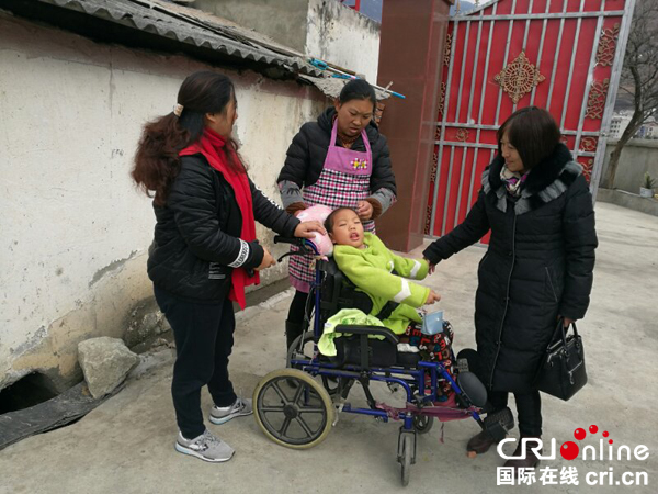 图片默认标题_fororder_8、泸定县群团深入乡村助老助残