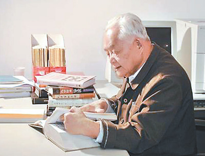 【人民日报】创独特方法 探数学奇道（国家勋章和国家荣誉称号获