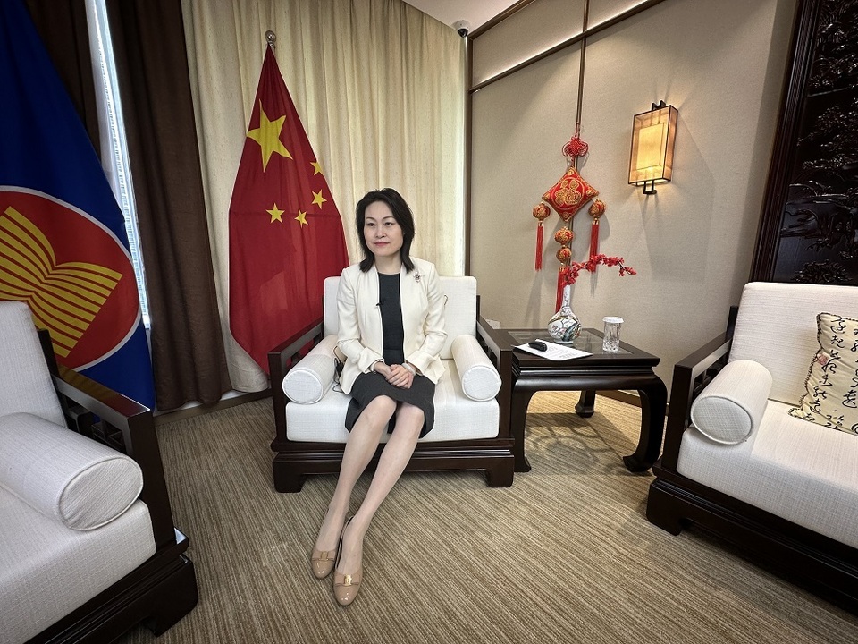使领馆“新春说” | 中国驻东盟大使侯艳琪:中国和东盟关系在新的一年将“更上一层楼”