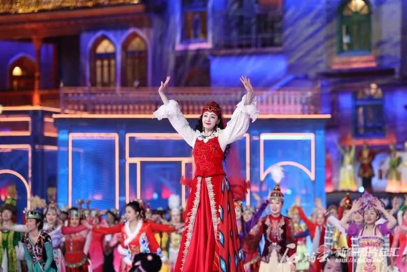 新疆舞何以瞩目世界？
