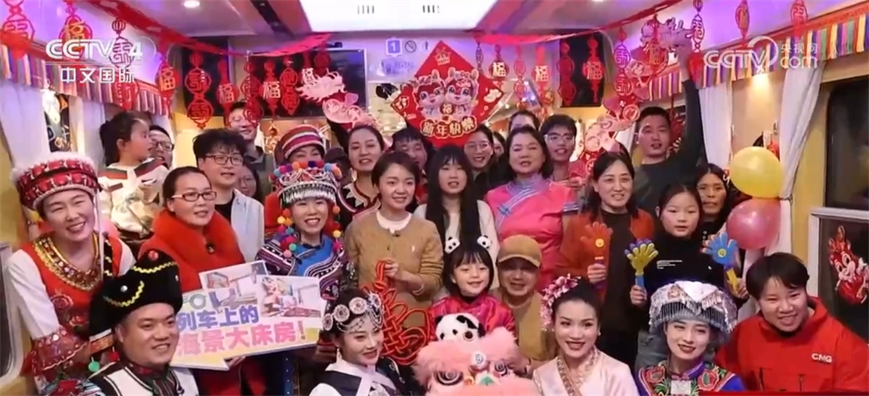 多元消费里体验“新”年味 “过年新方式”释放新活力