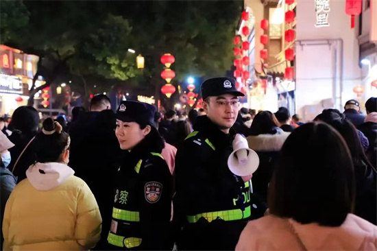 这个春节 江苏警方的守护“热辣滚烫”_fororder_图片9