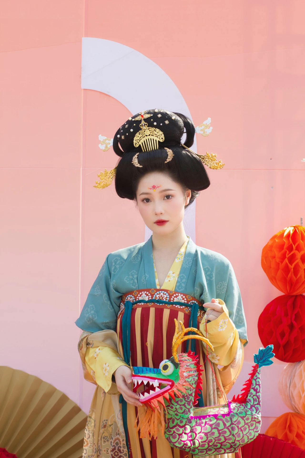 国潮正当时 汉服成顶流