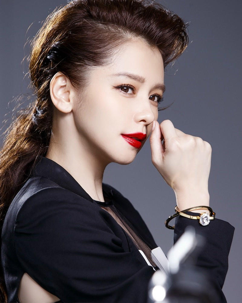 女星的妈妈们有多美？ 这一家子简直美炸了！