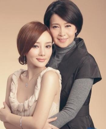 女星的妈妈们有多美？ 这一家子简直美炸了！