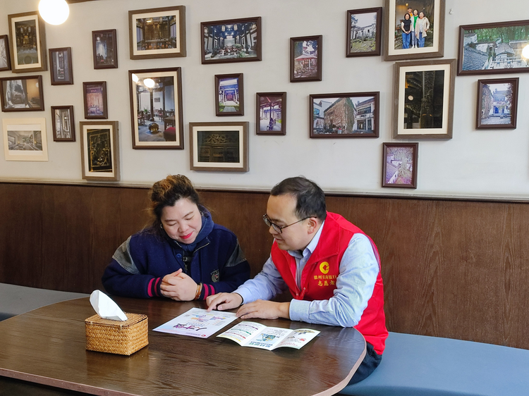 黄山市徽州区西溪南镇:党建引领激活乡村治理“一池春水”_fororder_图片2