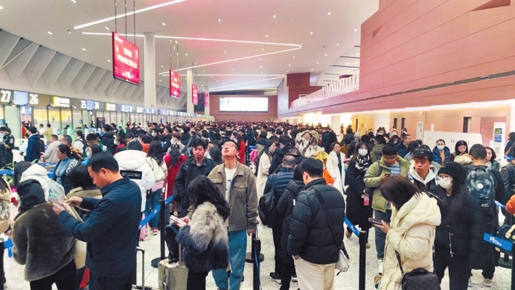 (转载)水上旅游消费同比增长373.41% 成都开启城市交旅融合消费新模式