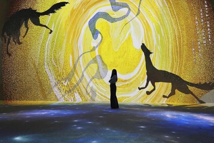 从“李白诗意”到“航天星海” 沉浸式艺术展带来多元体验! 从“李白诗意”到“航天星海” 沉浸式艺术展带来多元体验!