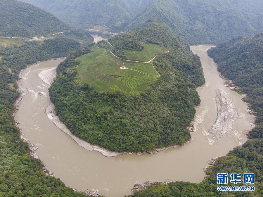 「新华网」西藏墨脱：“莲花秘境”风景怡人