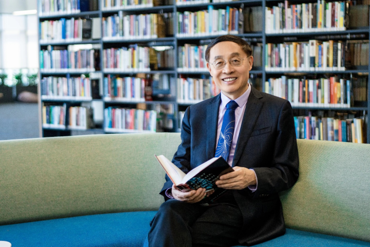 宁波再添一位院士校长!空缺两年后,宁波诺丁汉大学迎来第二位校长_fororder_1765714859573526530_720px