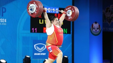 举重世界杯：李雯雯收获女子87公斤以上级三金