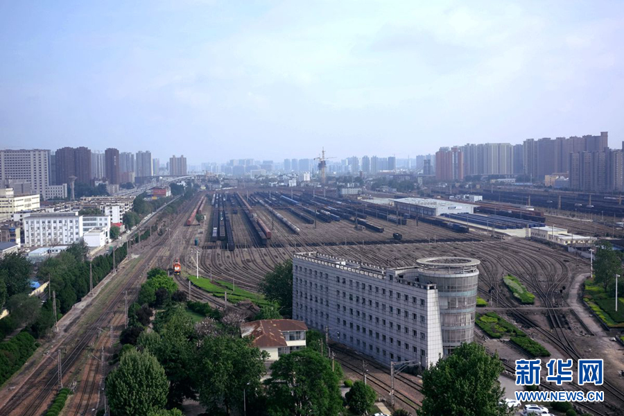 亚洲最大货车编组站是怎么炼成的？(组图)