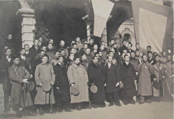 1912年1月，孙中山在南京