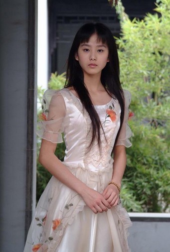 唐嫣宣布参加金鹰节 传将担任金鹰女神 - 国际