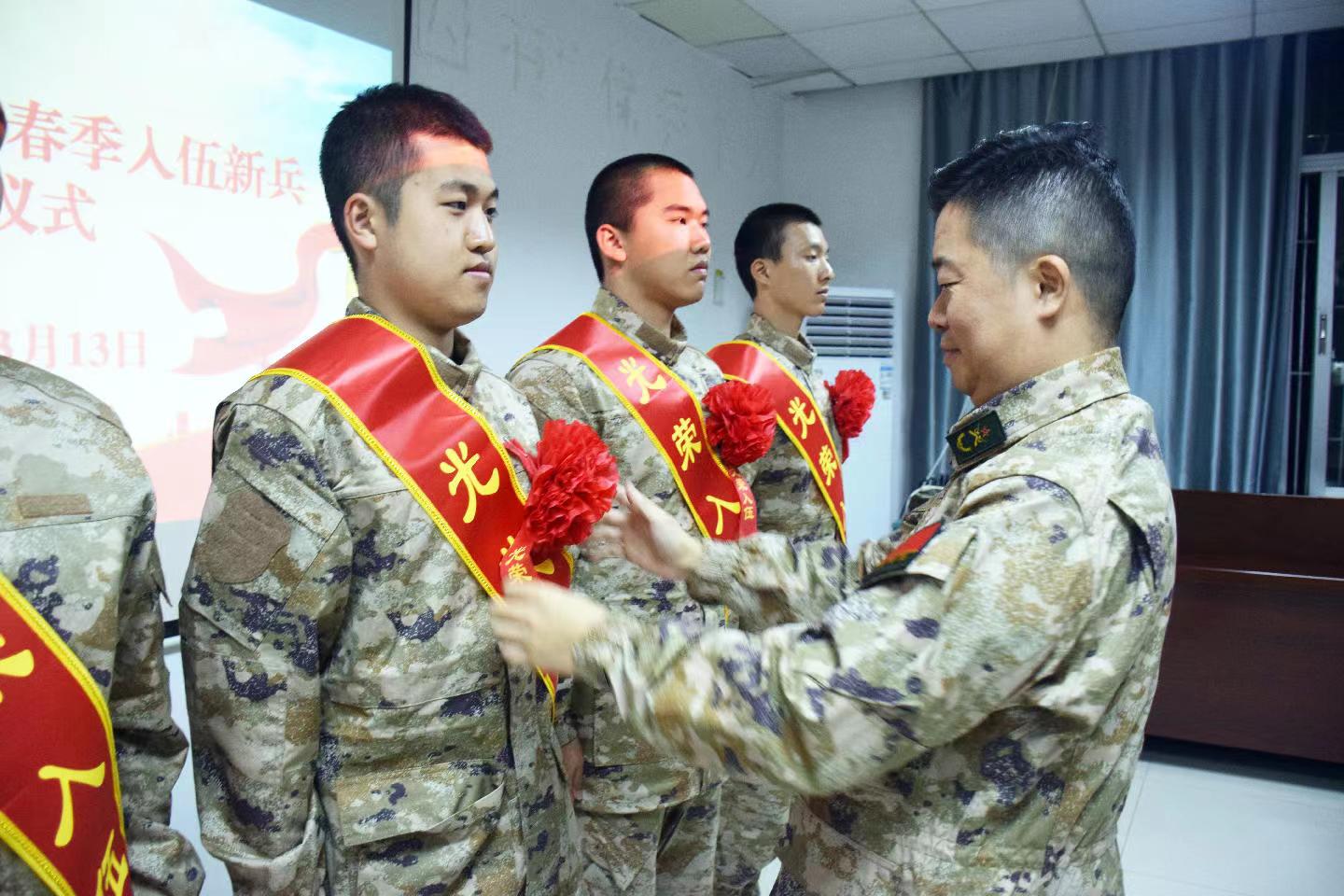 深圳吉华街道欢送2024年春季新兵入伍_fororder_微信图片_20240316141955