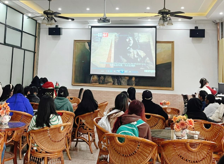 江西科技学院中外师生齐聚一堂共话雷锋精神_fororder_12