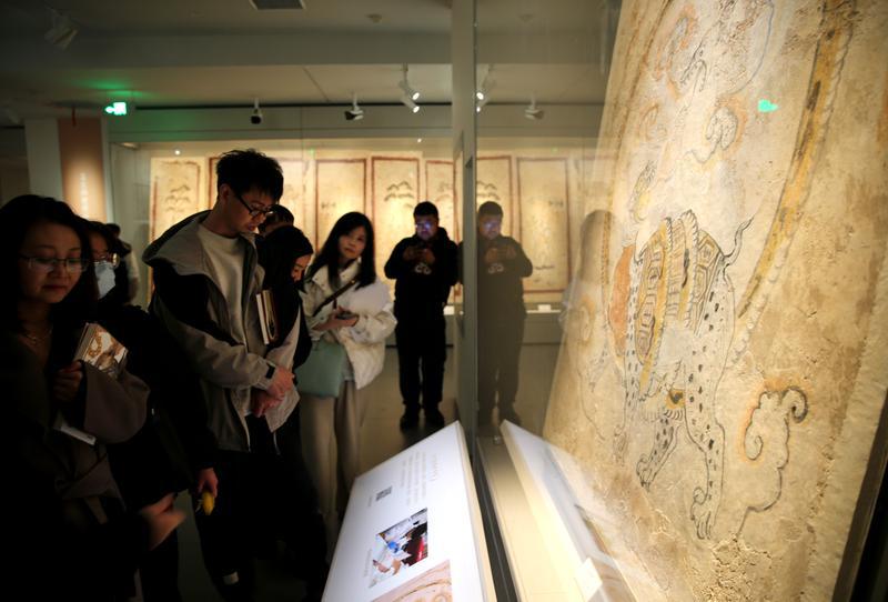 唐韩休墓壁画首次对外集中展出 目前暂时只对科研相关人员开放