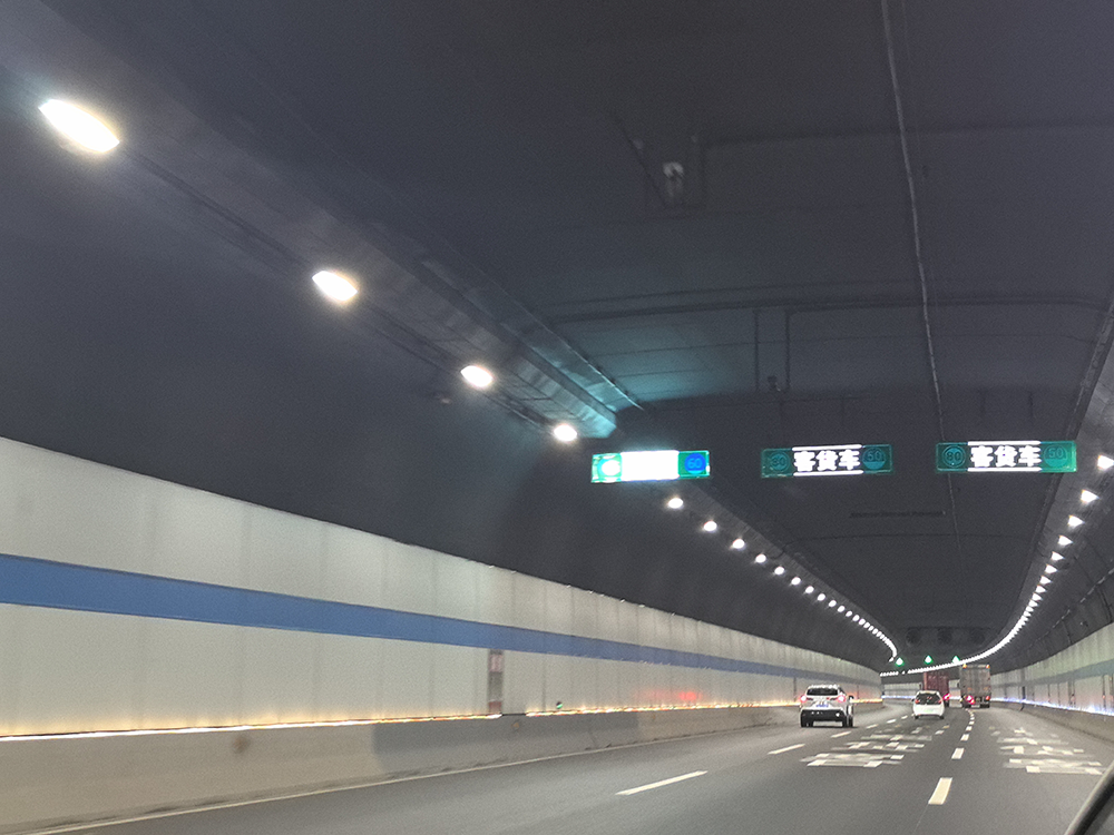 上海S20外环隧道封闭后 郊环隧道、长江路隧道车流量增长明显_fororder_769