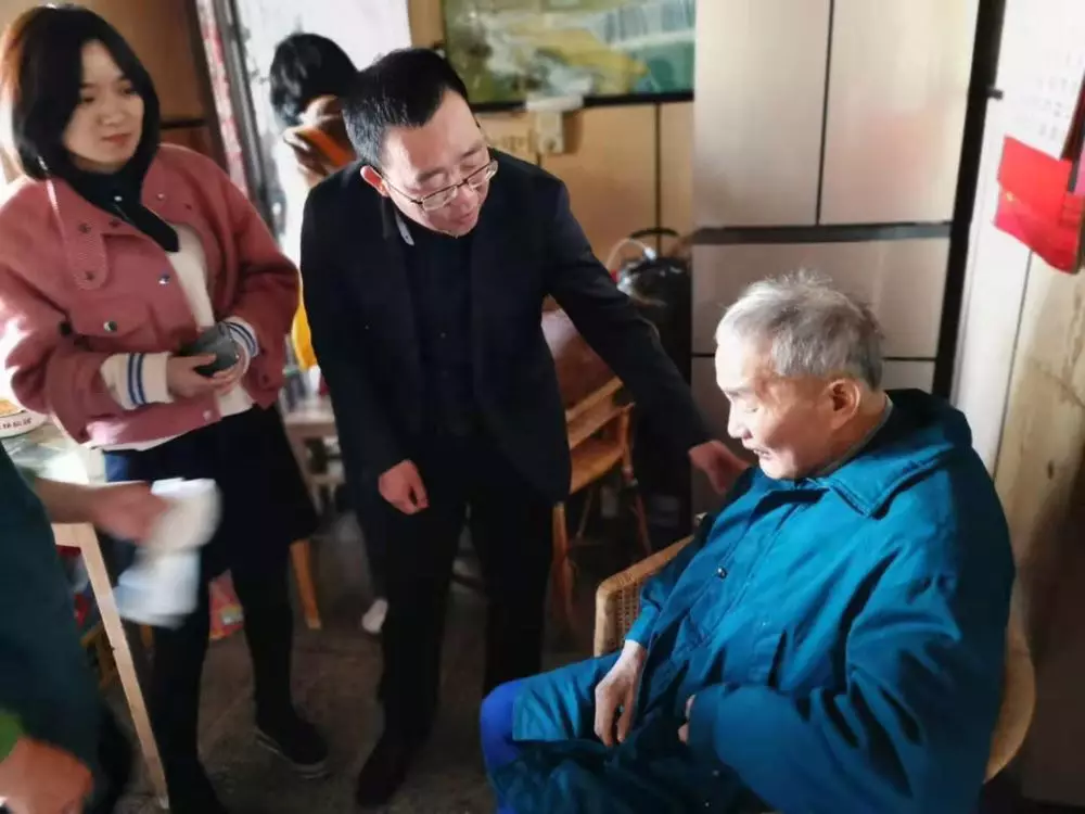 [中国军网]记者走进这个退役军人服务站，这组照片暖心了！